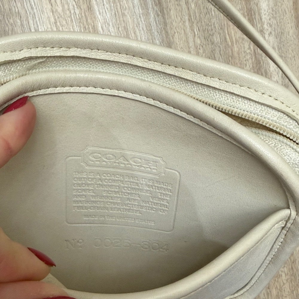 Coach Vintage 90’s Mini Hadley Bag in White Leather #0026-304 Shoulder/Crossbody - Picture 4 of 16